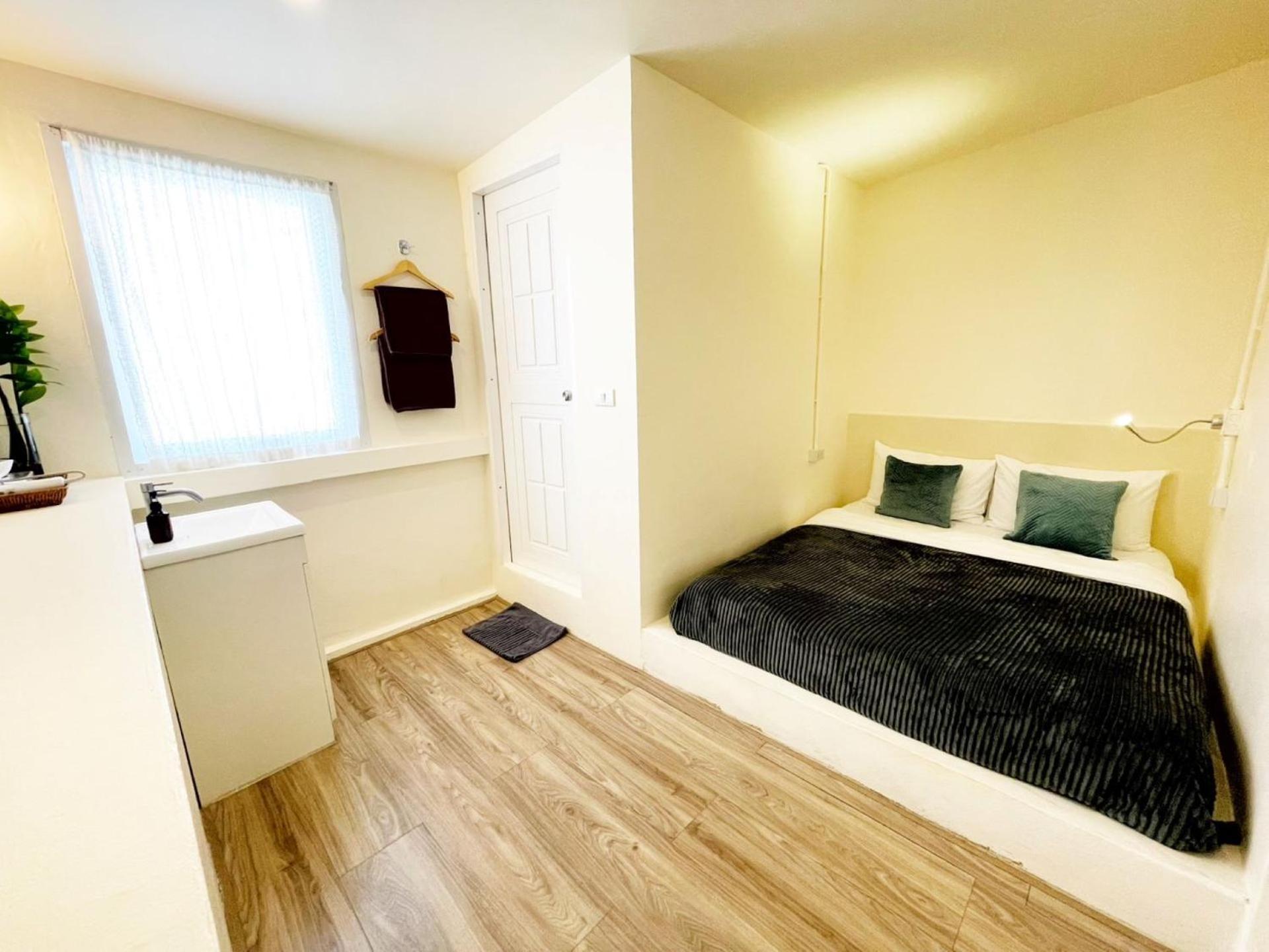 Purr Hostel Phuket Ngoại thất bức ảnh